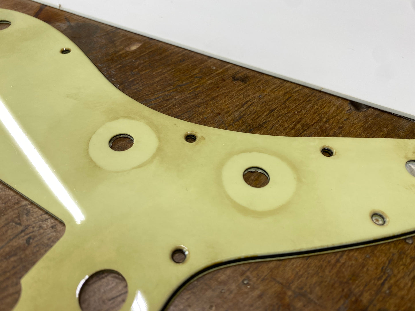 Aged "Mint" JM Scratchplate GE0232