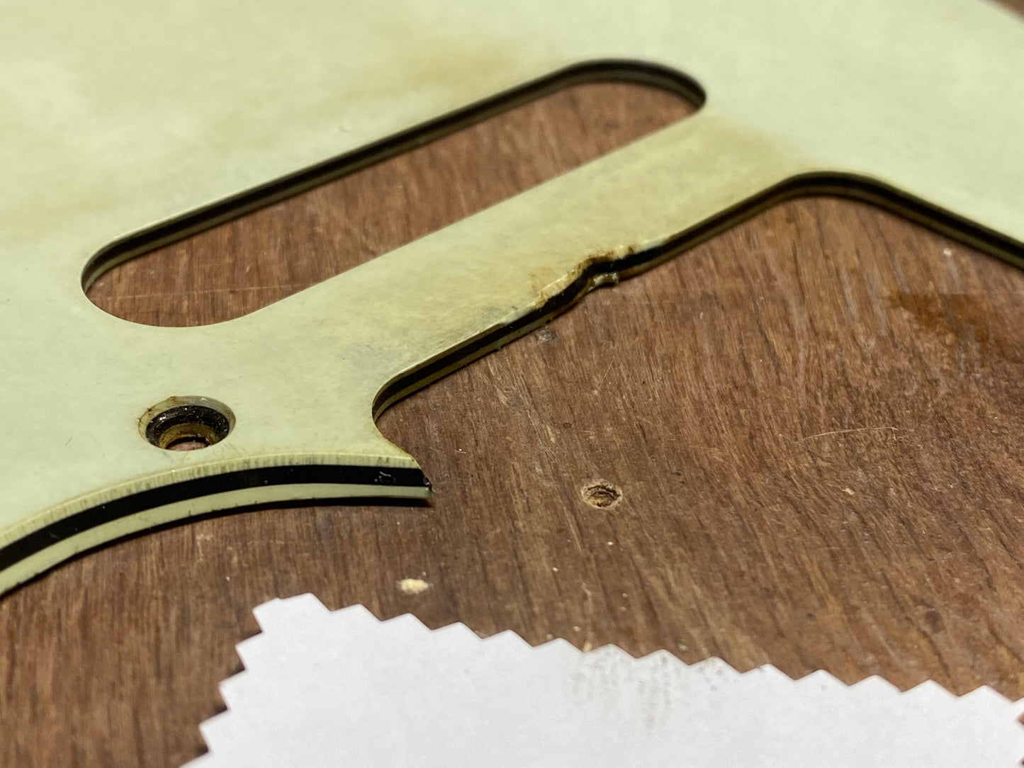TC Pickguard GE0307