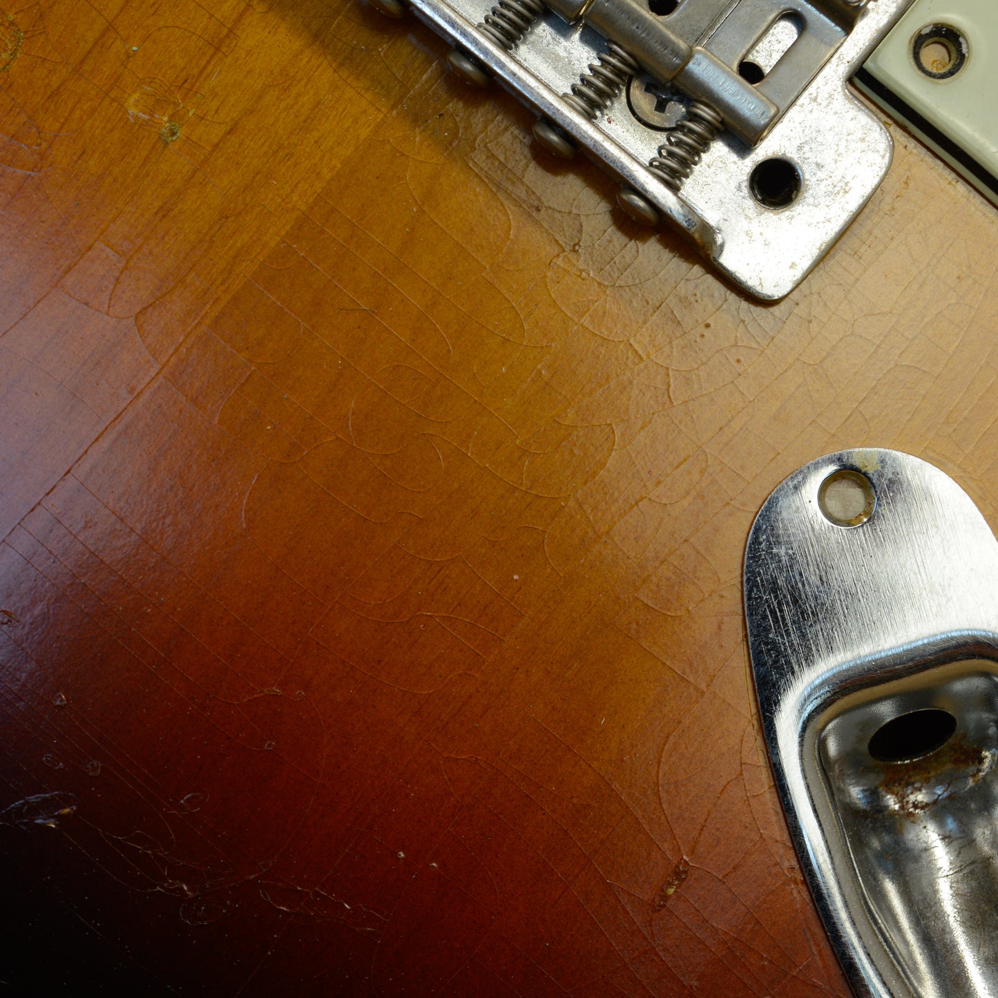 3 Tone Sunburst SC Body GE0508