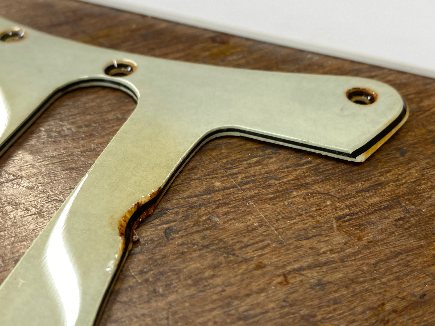 Aged "Mint" Scratchplate GE0227