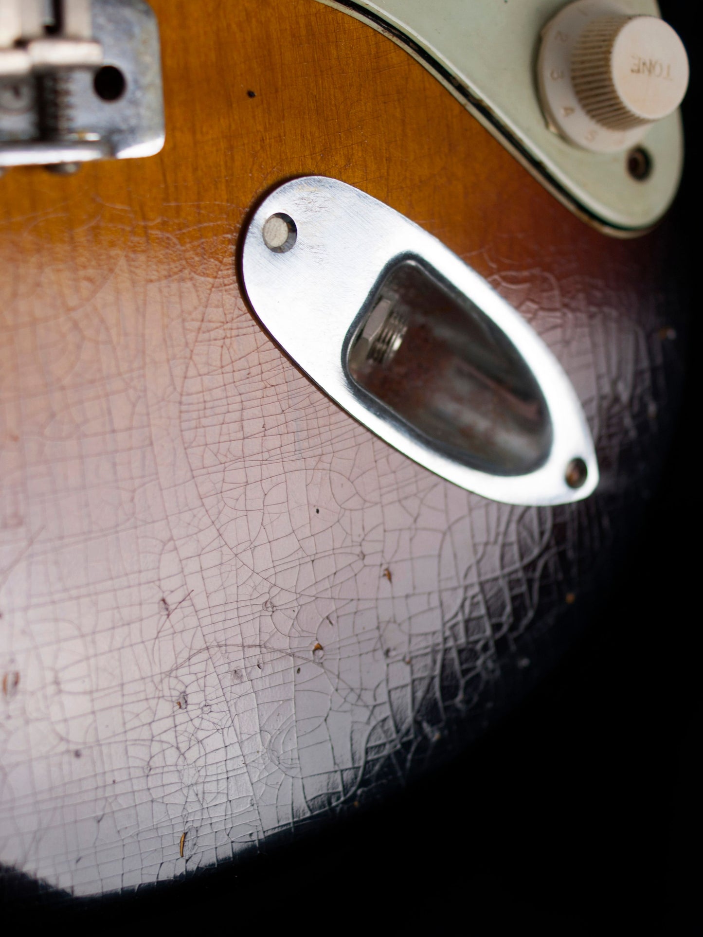Faded 3 Tone Sunburst SC Body GE0101