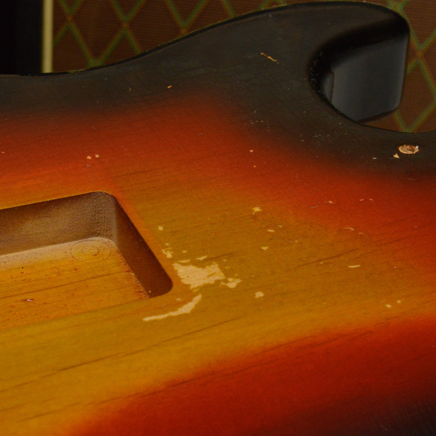 UV faded 3 Tone Sunburst SC Body GE0398