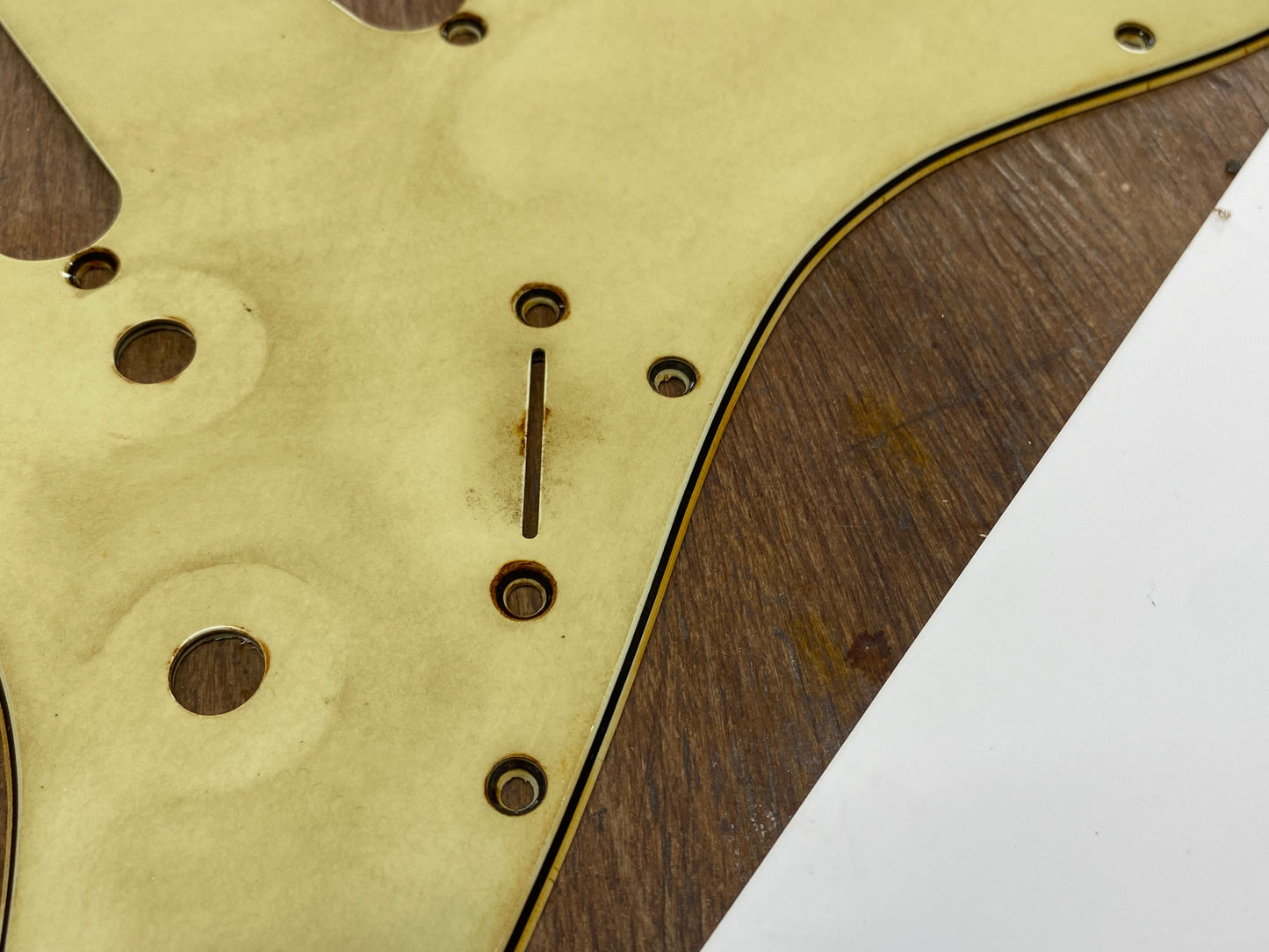 Aged "Mint" Scratchplate GE0229