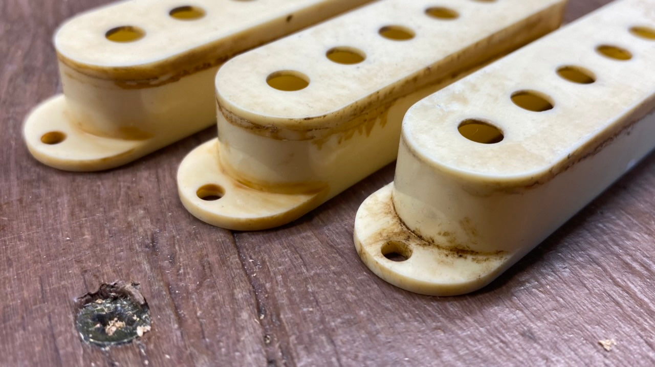 SC Knobs and Pickup Covers - Nicotine'd