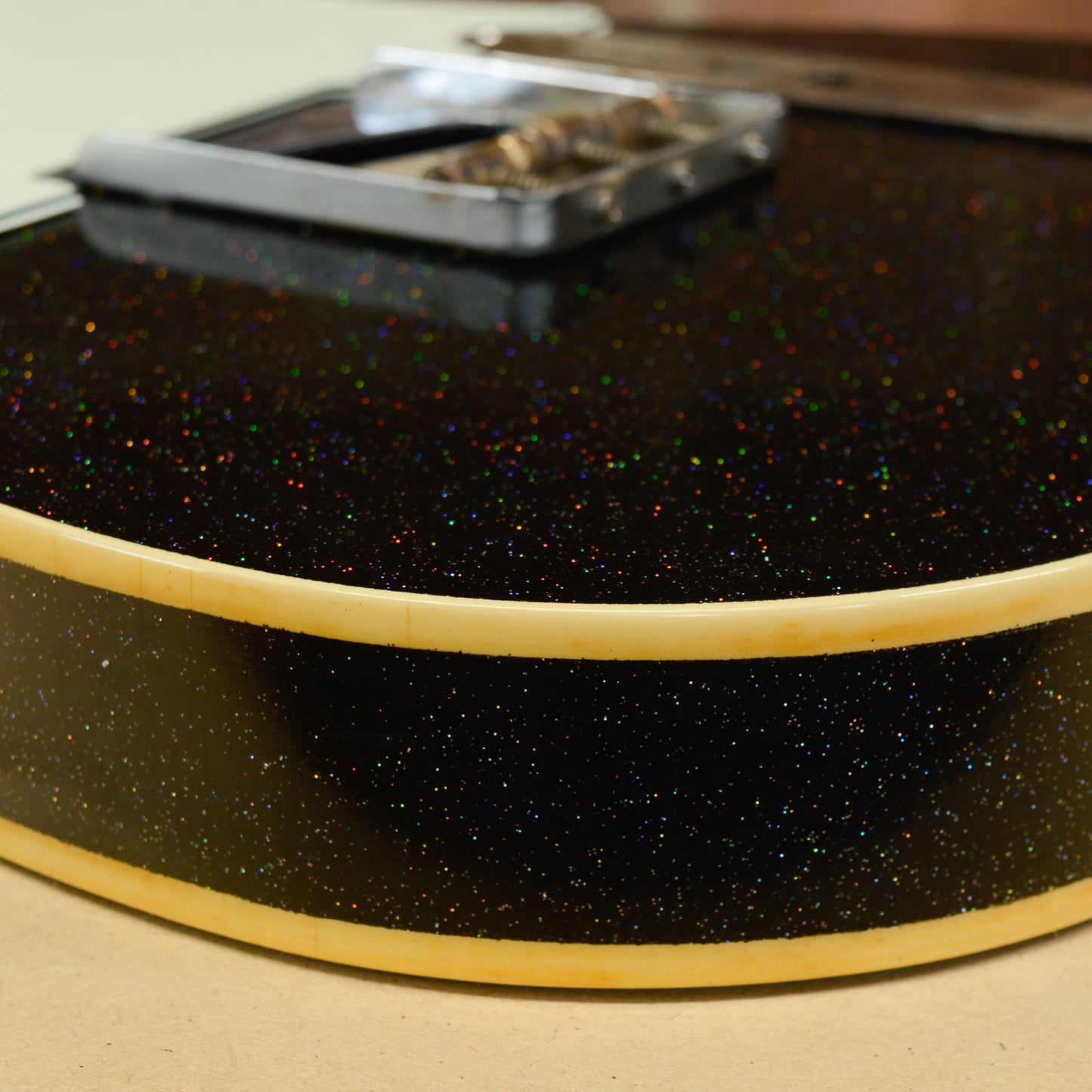Black Asteroid Metal Flake Double Bound TC Body GE0468