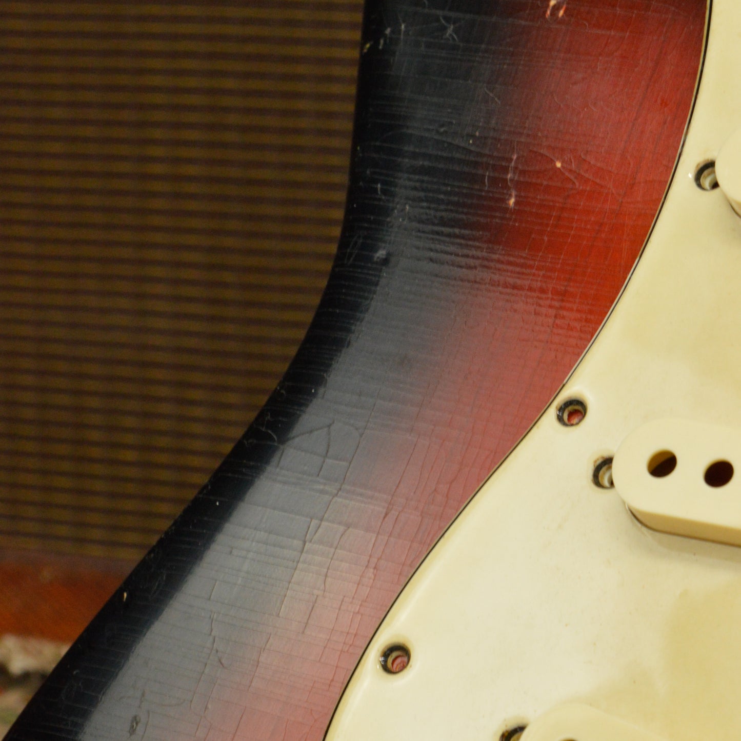 UV faded 3 Tone Sunburst SC Body GE0398