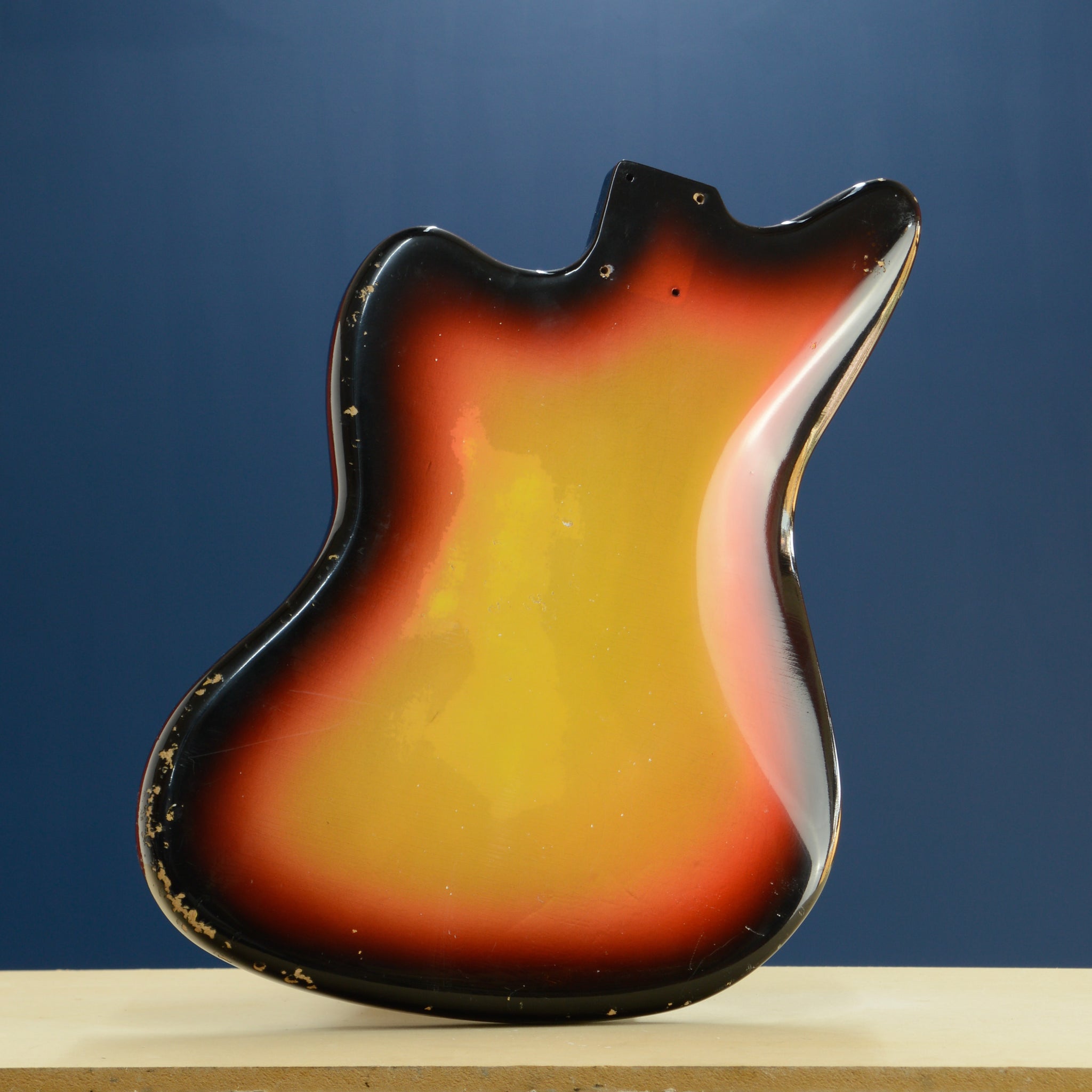 UV Faded 3 Tone Sunburst JM Body GE0578