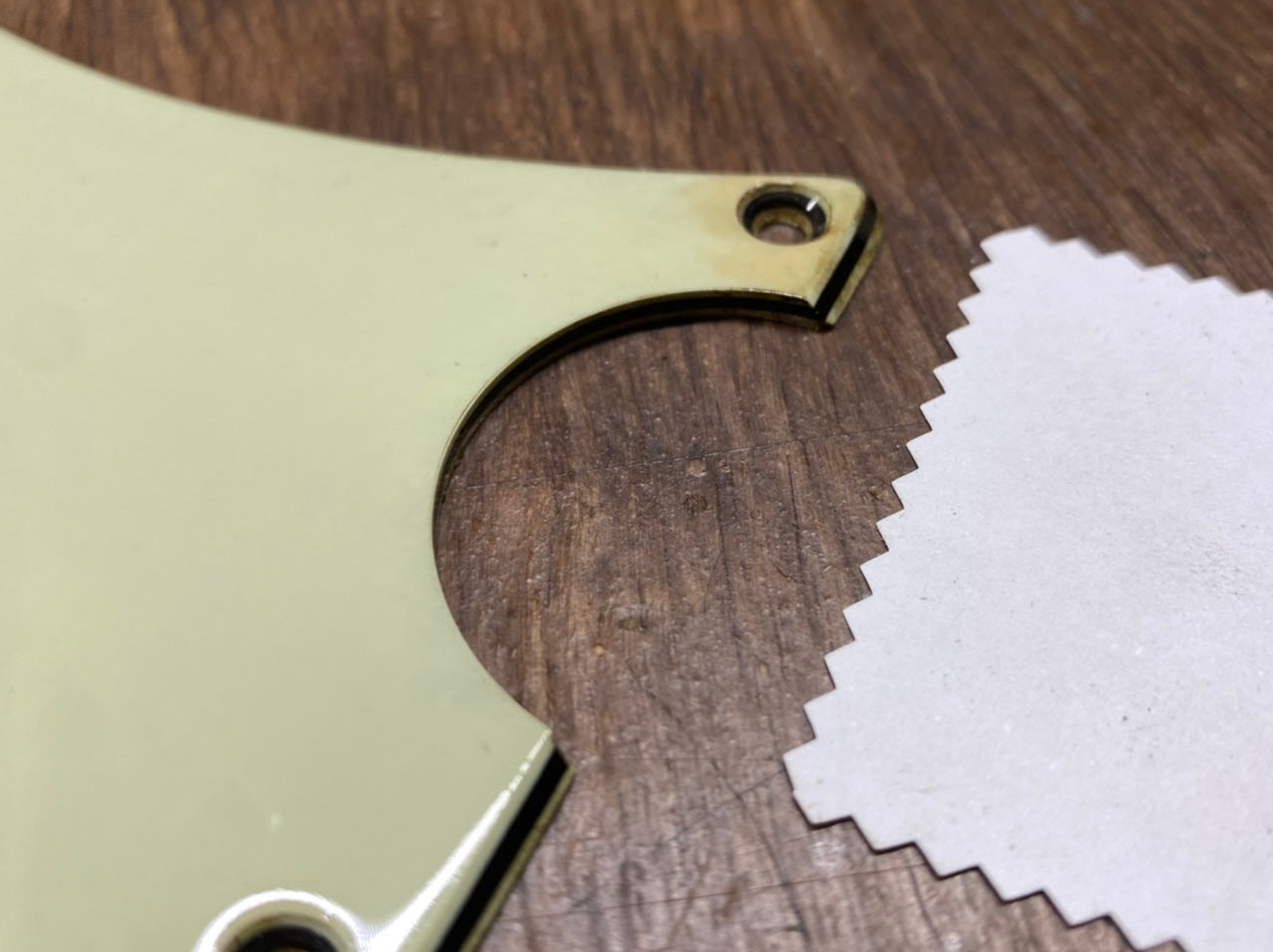 TC Pickguard GE0317