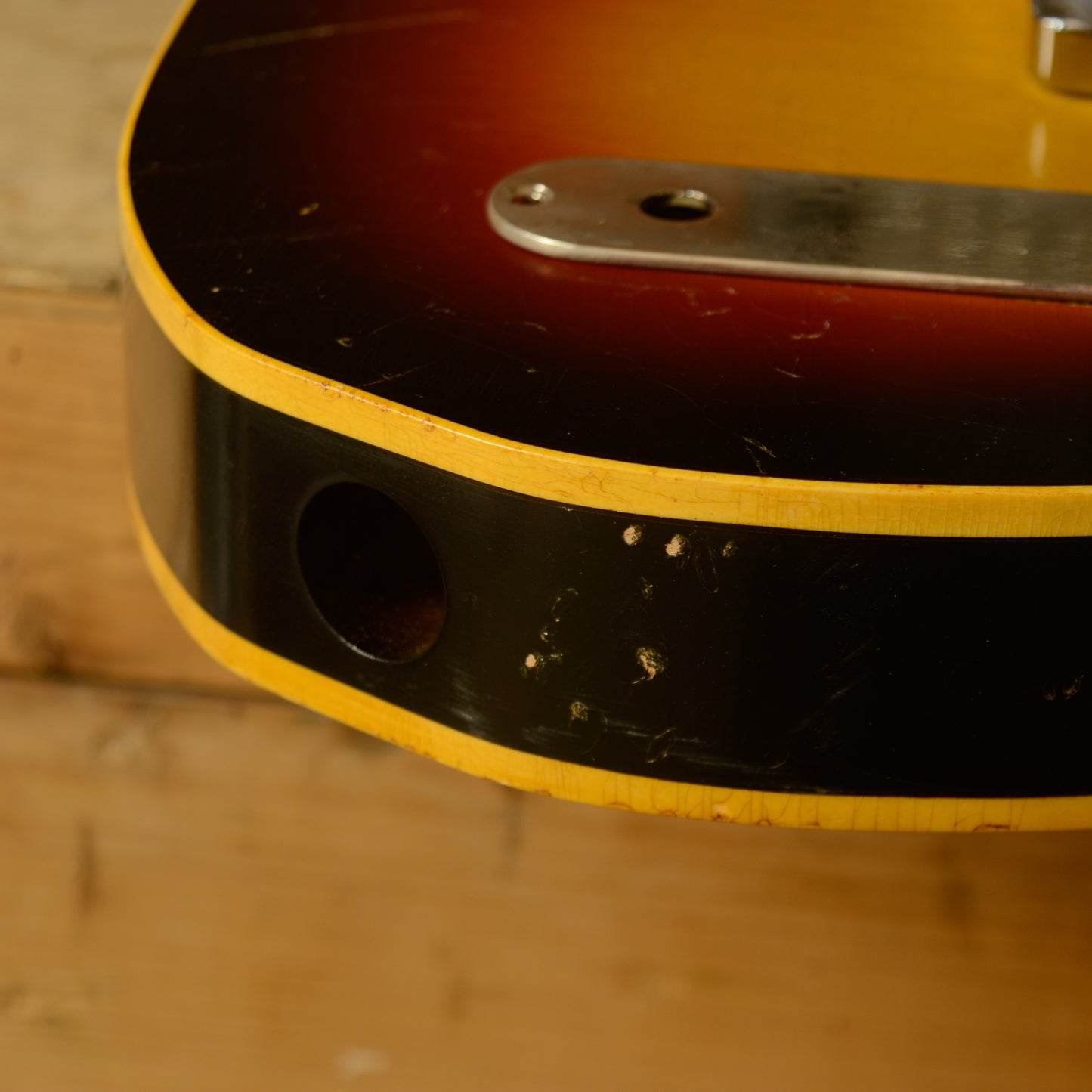 3 Tone Sunburst Double Bound Body and Pickguard GE0681