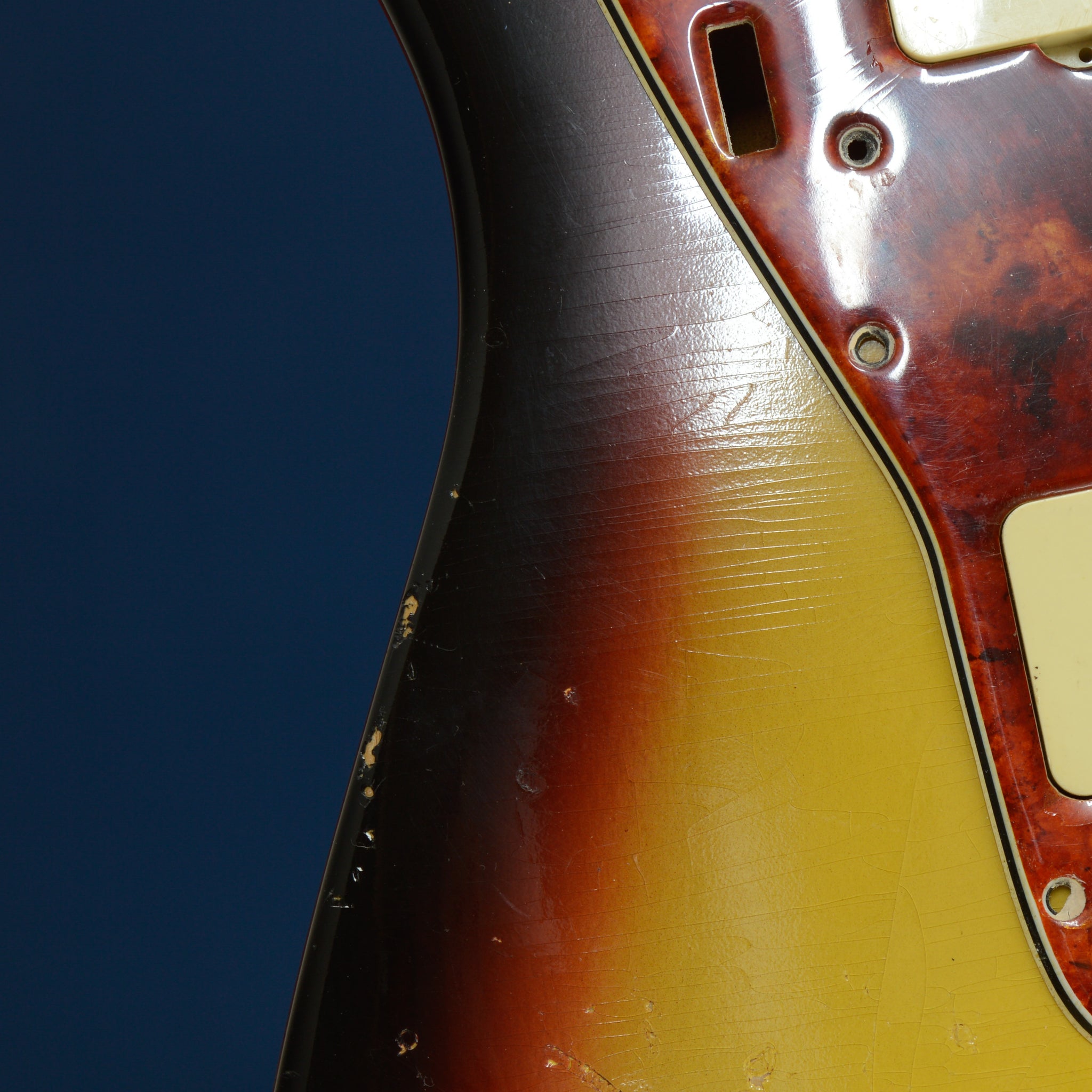 UV Faded 3 Tone Sunburst JM Body GE0578