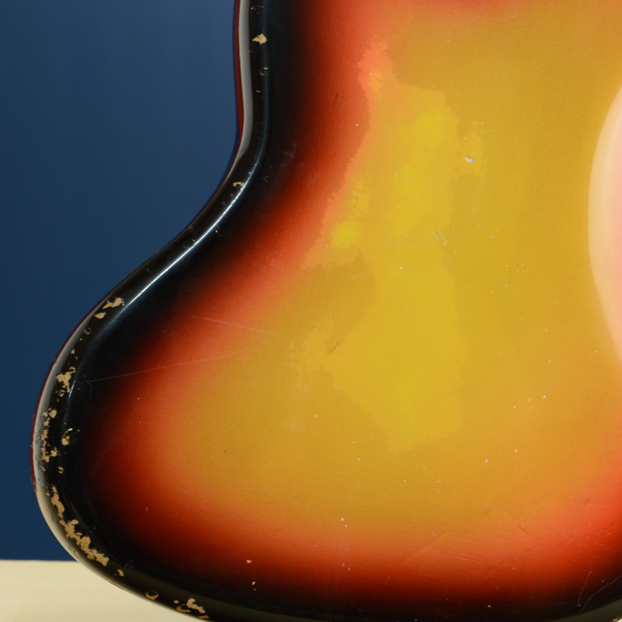 UV Faded 3 Tone Sunburst JM Body GE0578