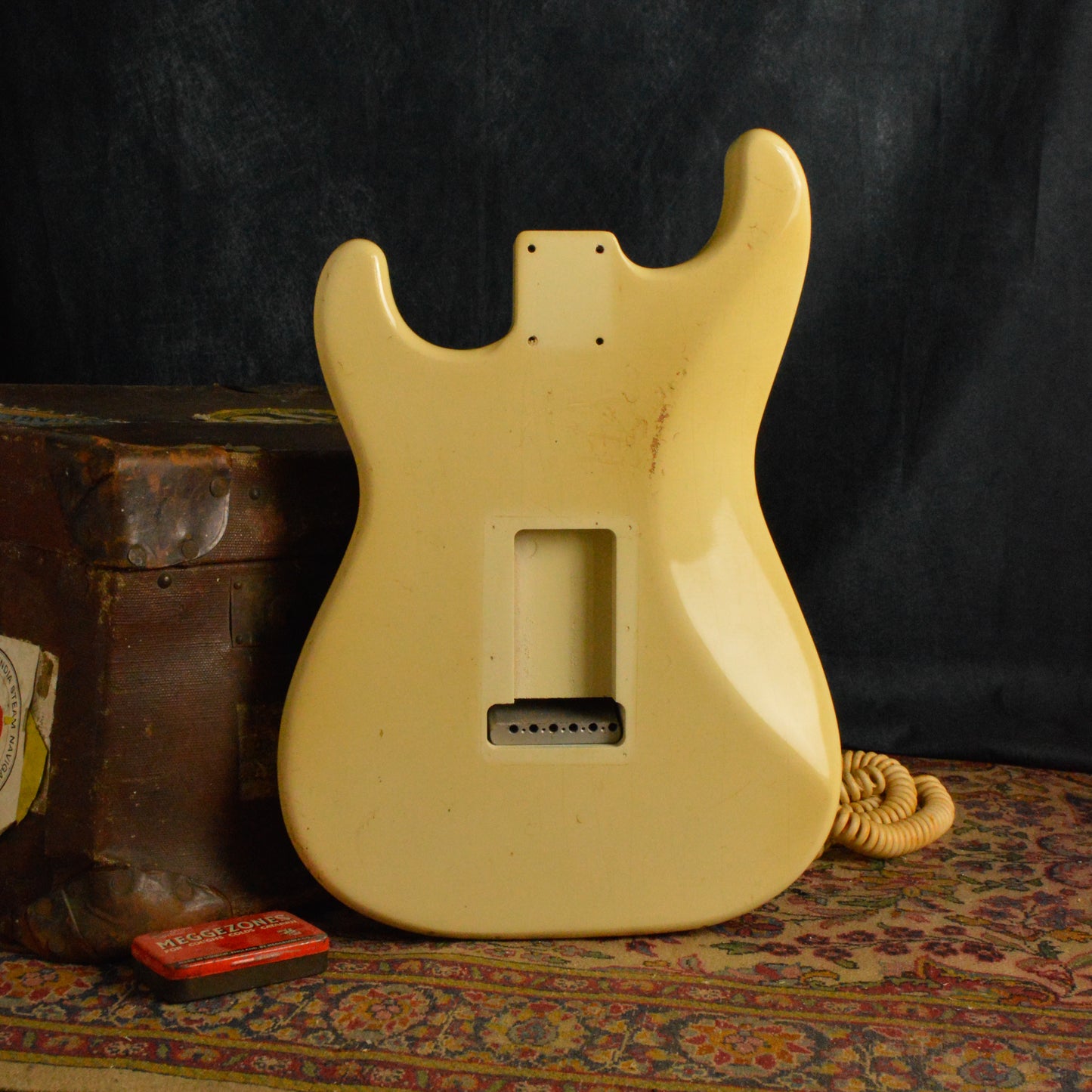 Oly White SC Body GE0435
