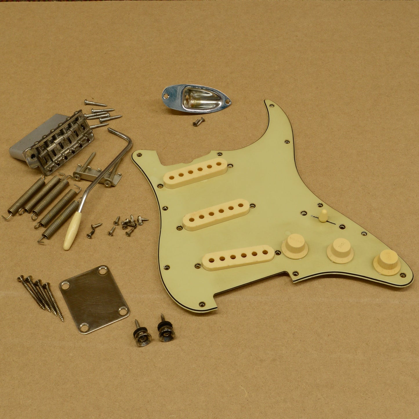 UV Faded 3 Tone Sunburst SC Body, Plastics & Hardware GE0478