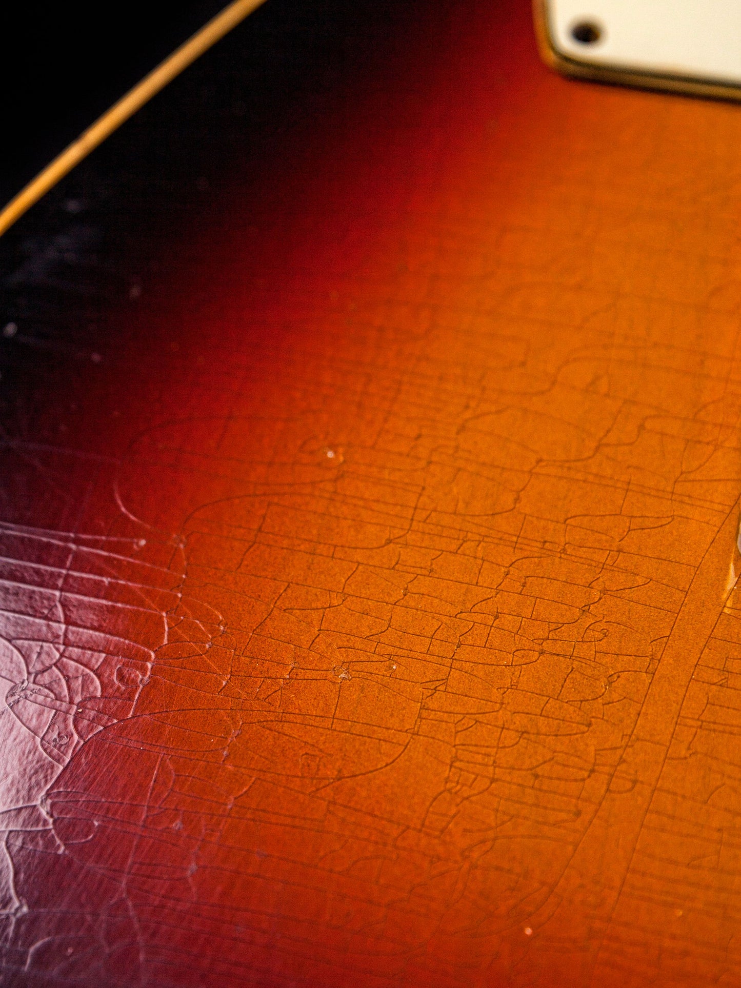 3 Tone Sunburst Double Bound T Body GE0237