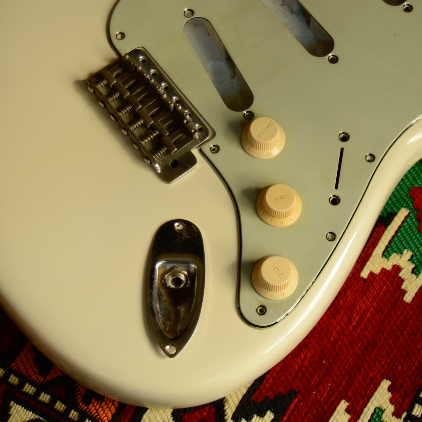 62 Spec Scratchplate and Knobs GE0456