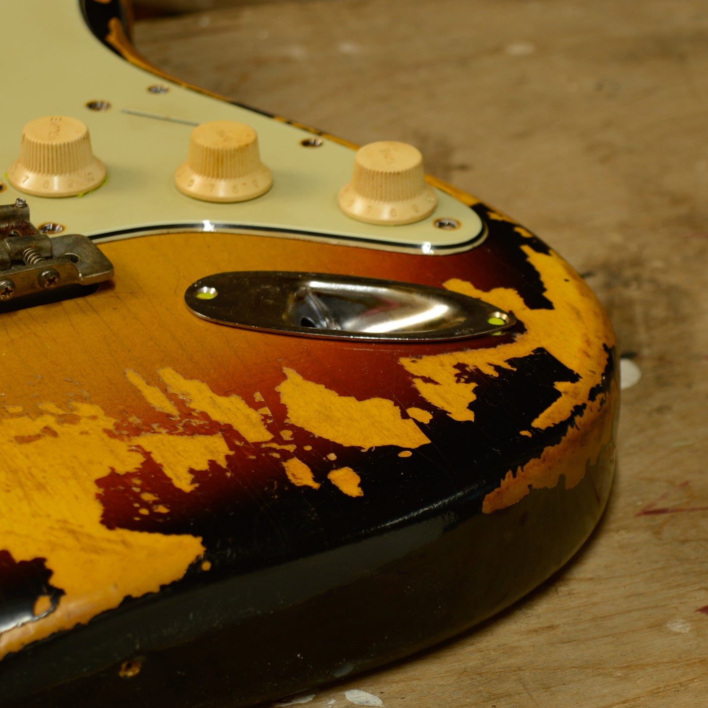 Lightweight 3 Tone Sunburst SC Body GE0694