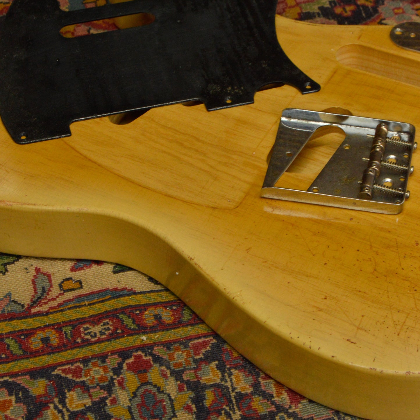 Blonde Burst TC Body, Bakelite Pickguard & Hardware GE0391