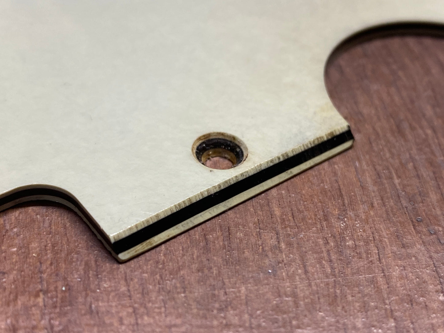 TC Pickguard GE0307