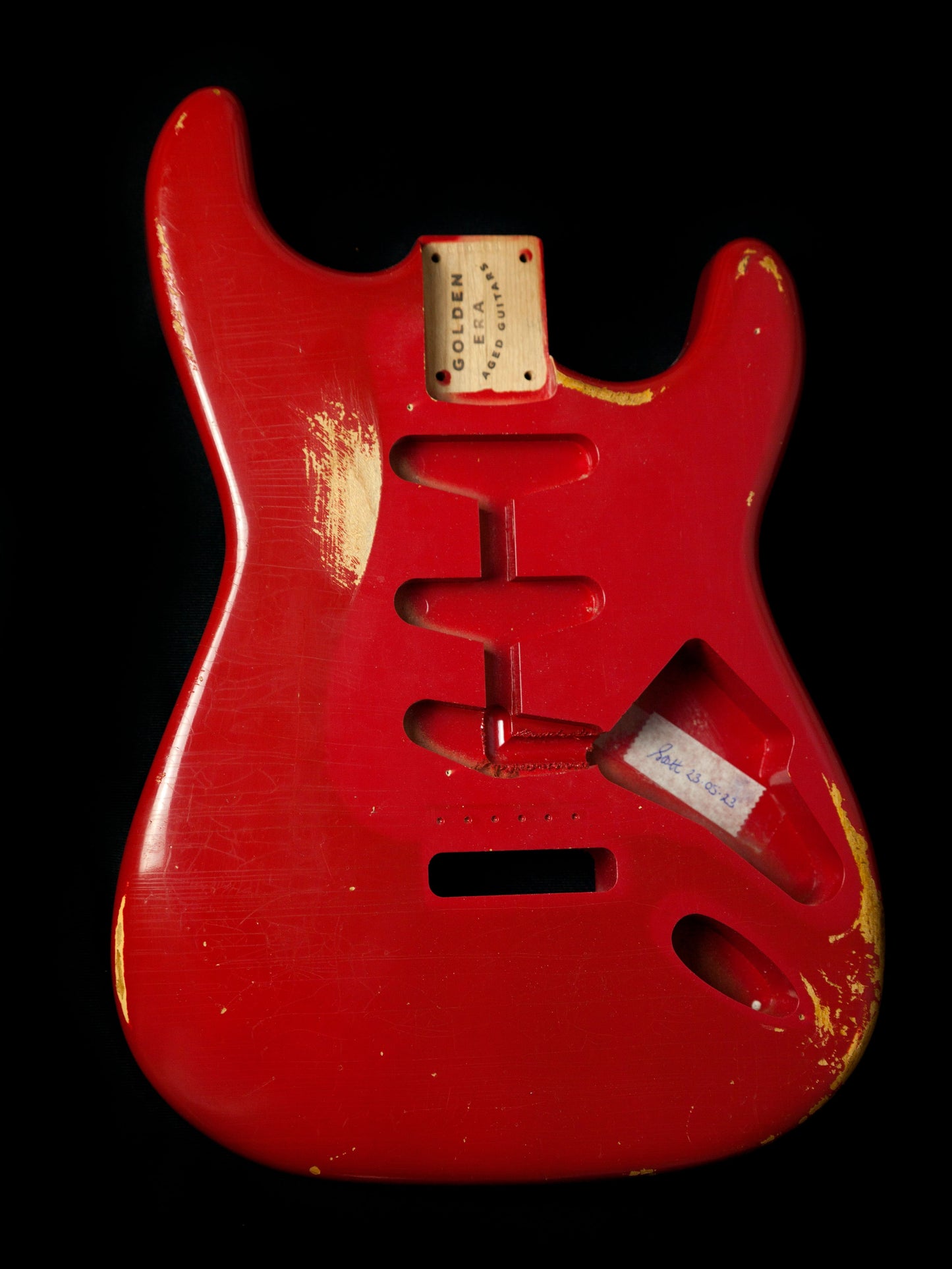 Dakota Red over Desert Sand S Body GE0235