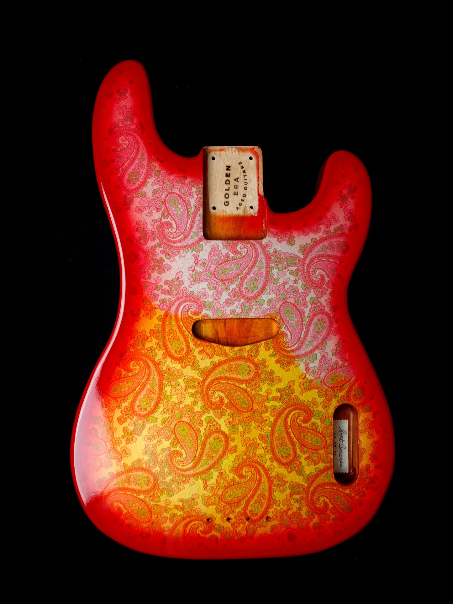 Pink Paisley TC Bass Body GE0112