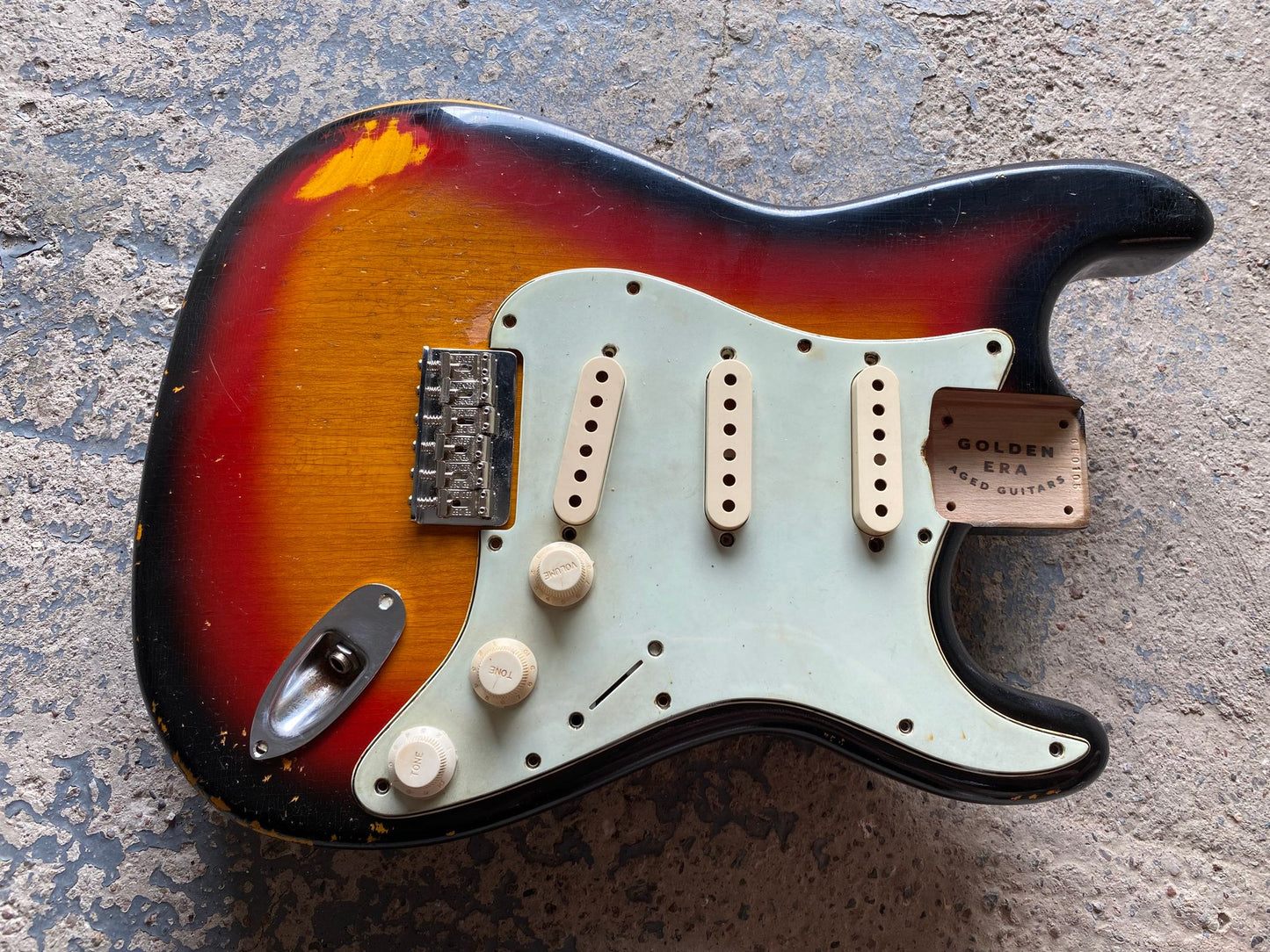 3 Tone Sunburst Hardtail SC Body GE0105