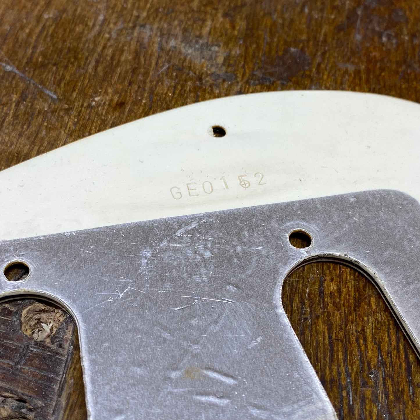 62 Scratchplate GE0152