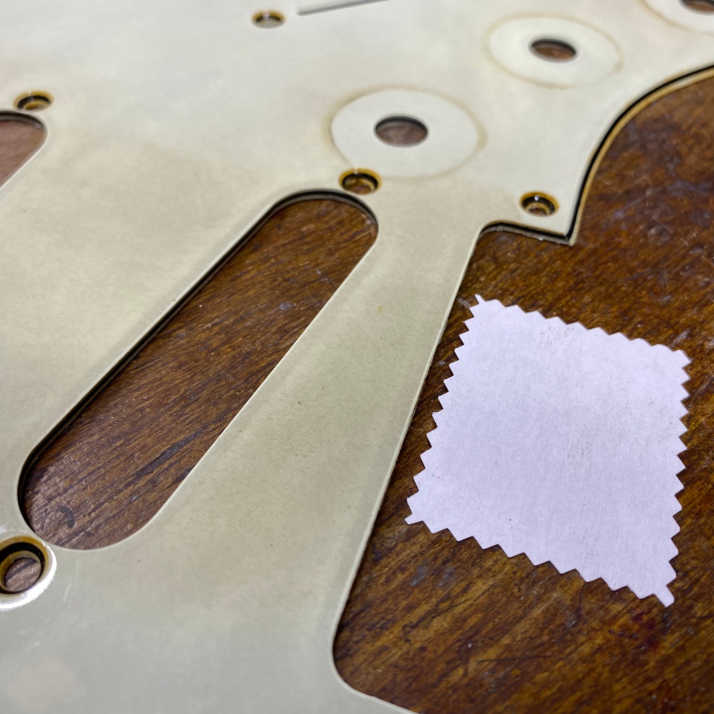 62 Scratchplate GE0151