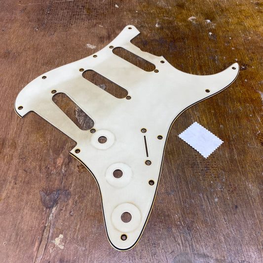 62 Scratchplate GE0149