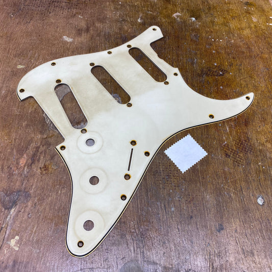 62 Scratchplate GE0152