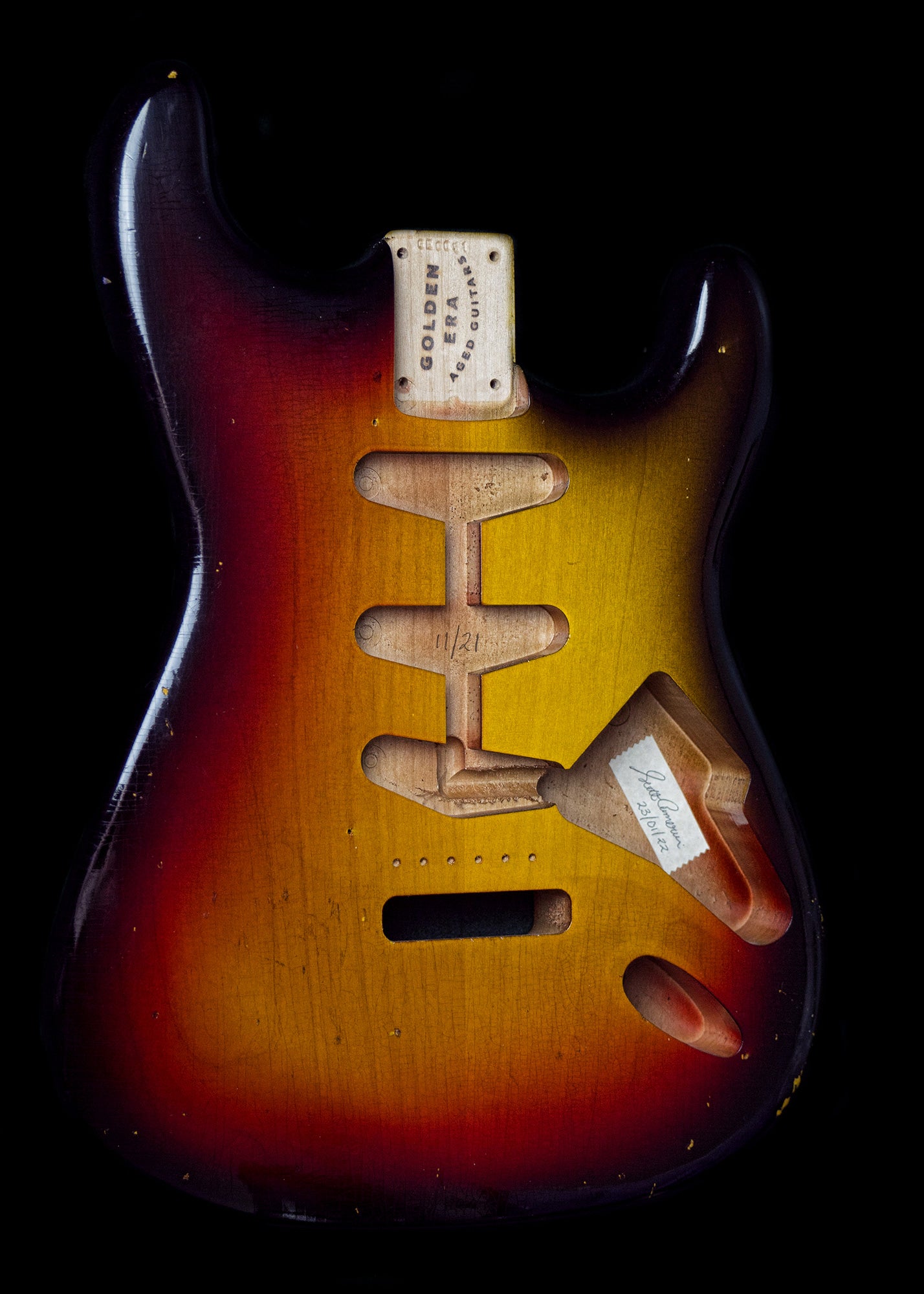 3 tone Sunburst SC body GE0051