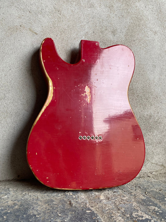 Dakota Red over Gold Paisley TC Body GE0107