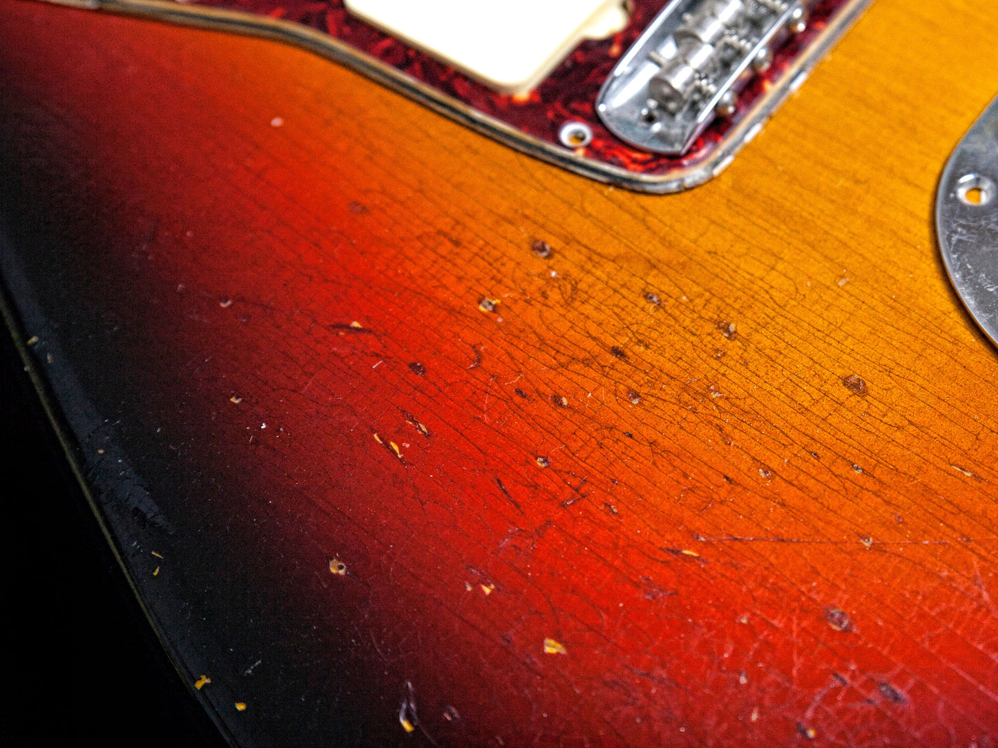 3 Tone Sunburst JM Body GE0193