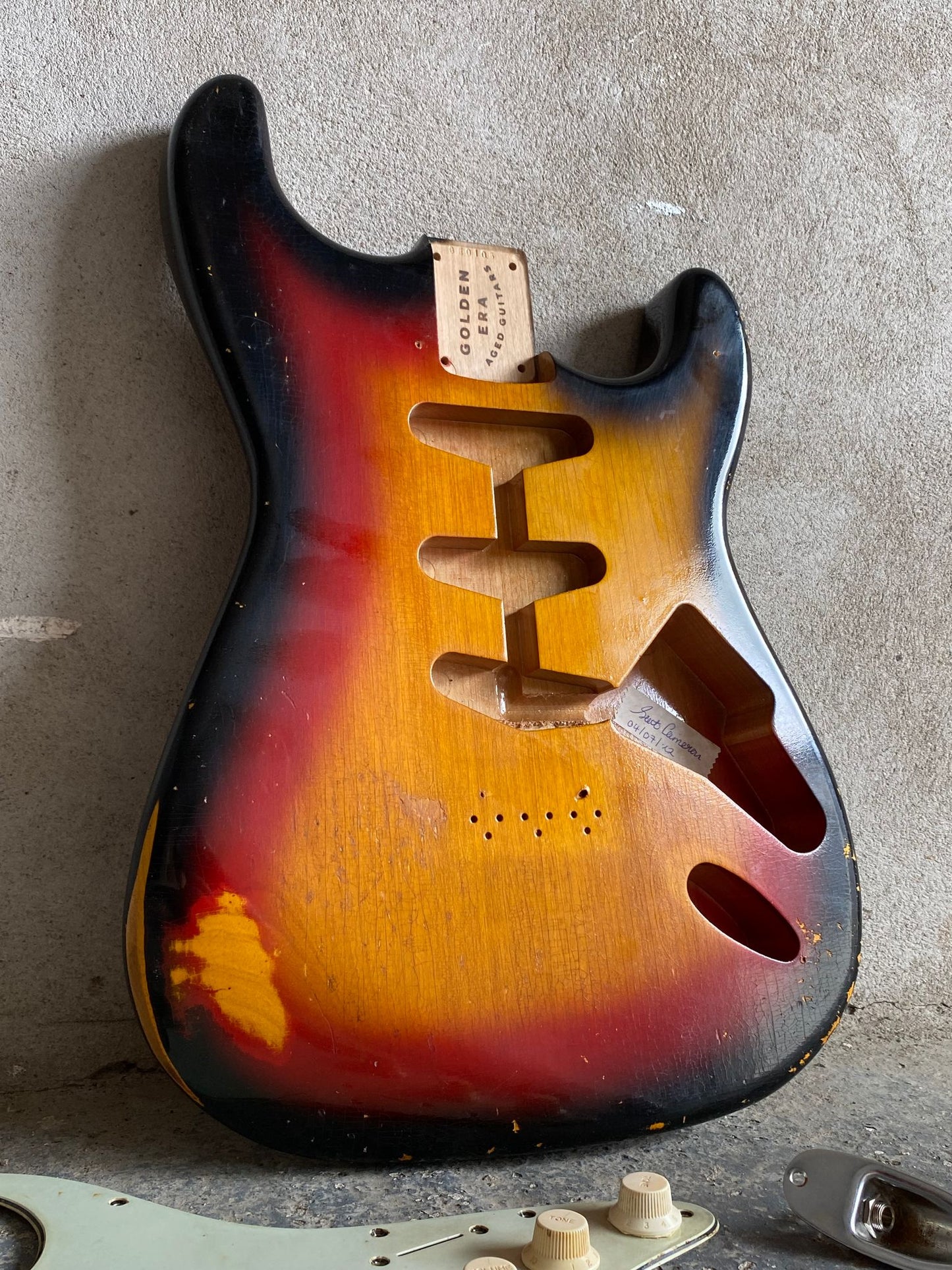 3 Tone Sunburst Hardtail SC Body GE0105